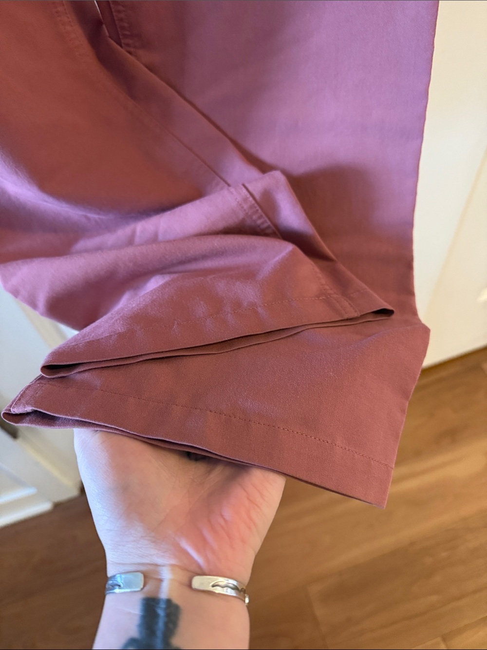 EUC FIGS Technical Collection Rose Hot Pink Cargo Scrub Pants Womens Sz XS Tall - Picture 3 of 8
